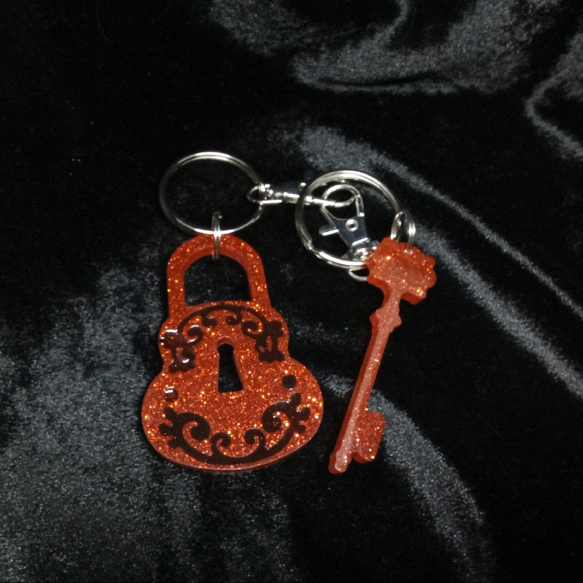 Lover's Lock & Key Keychains