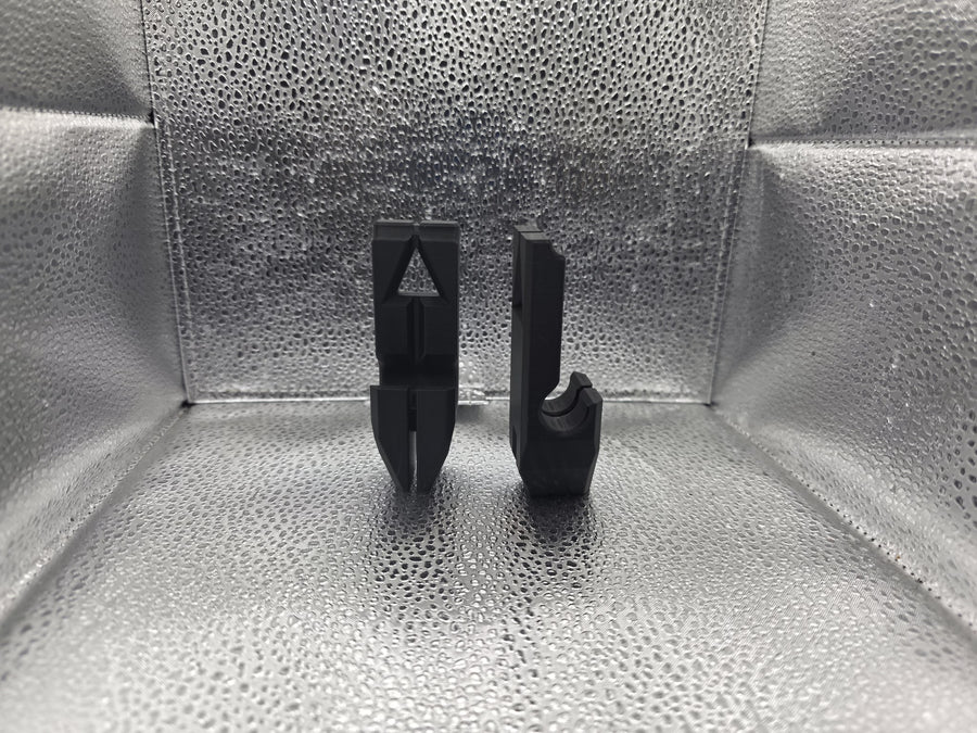 Brick Line Blocks (Pair) — Masonry Line Holder with Sighting Window